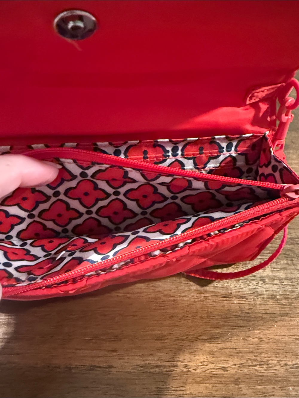 Vera Bradley Quilted Red Fold-Over Crossbody Wristlet - Picture 6 of 8